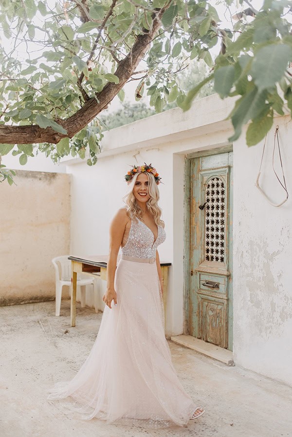 stunning-summer-wedding-athens-vivid-coral-hues_08