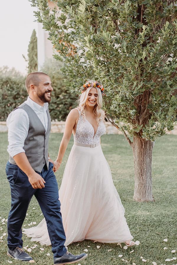 stunning-summer-wedding-athens-vivid-coral-hues_14