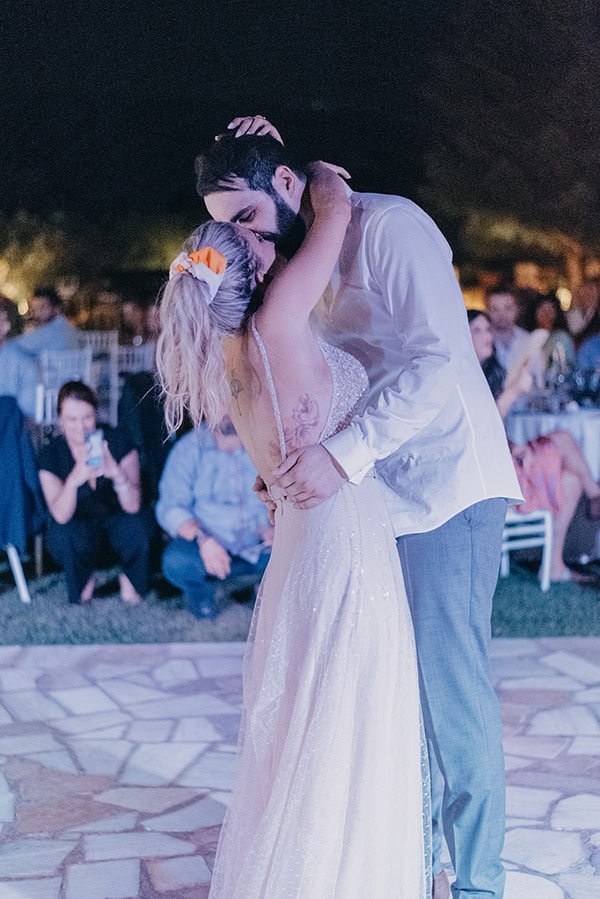stunning-summer-wedding-athens-vivid-coral-hues_44