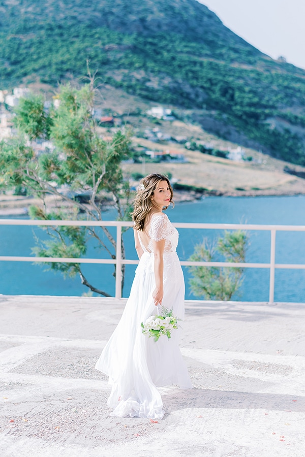 summer-micro-wedding-athens-white-hues_03x