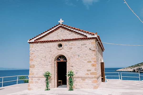 summer-micro-wedding-athens-white-hues_08