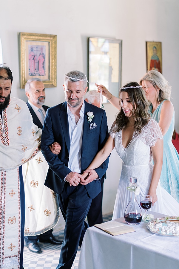 summer-micro-wedding-athens-white-hues_12
