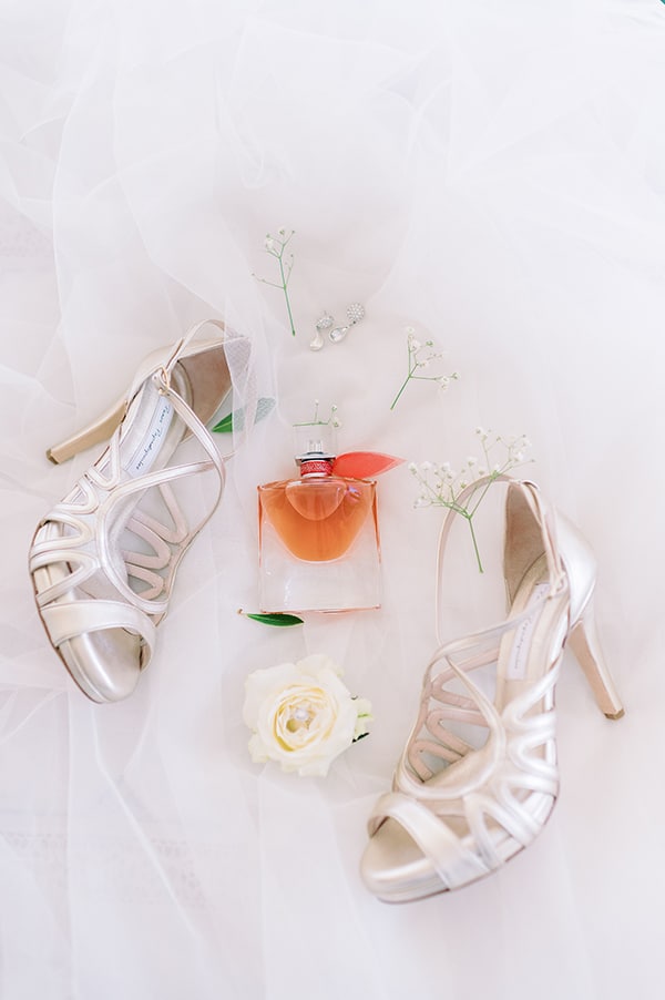 summer-wedding-athens-beautiful-florals_02x