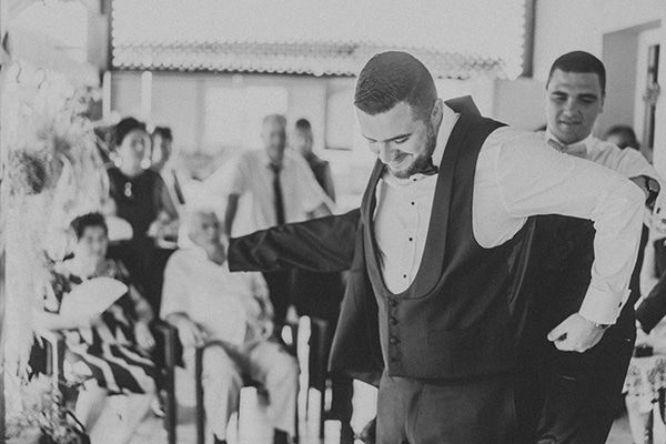 summer-wedding-village-cyprus-romantic-details_11