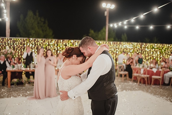 summer-wedding-village-cyprus-romantic-details_26