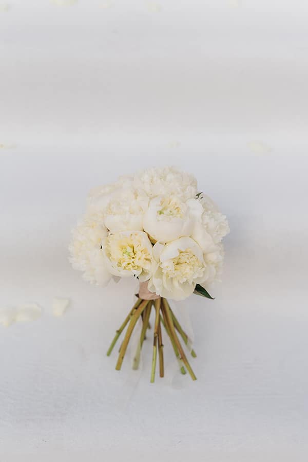 beautiful-summer-wedding-patra-romantic-atmosphere_05x