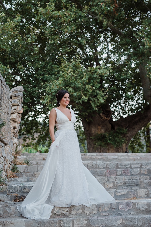 beautiful-summer-wedding-patra-romantic-atmosphere_08