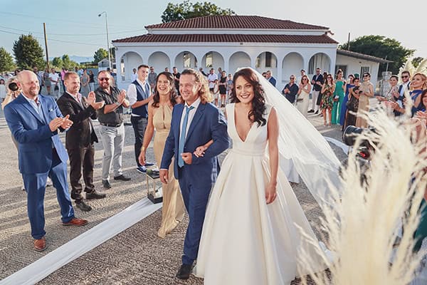 bohemian-fall-wedding-xanthi-white-purple-hues_13x