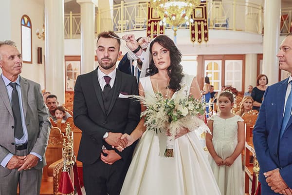 bohemian-fall-wedding-xanthi-white-purple-hues_17