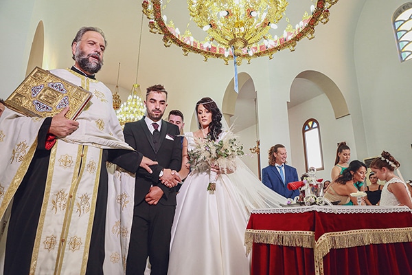 bohemian-fall-wedding-xanthi-white-purple-hues_18