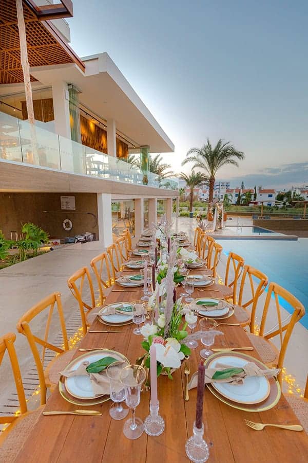 bohemian-styled-shoot-romantic-details-earthy-colors_05