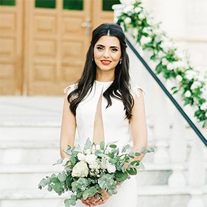 Φθινοπωρινός γάμος στην Κοζάνη με λευκά άνθη, ευκάλυπτο και χρυσές λεπτομέρειες │ Στέλλα & Γιάννης