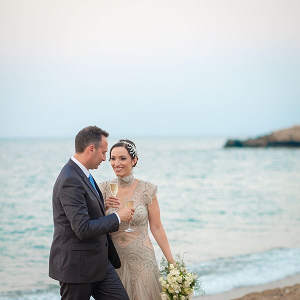fall-wedding-paphos-white-pastel-pink-details_02x
