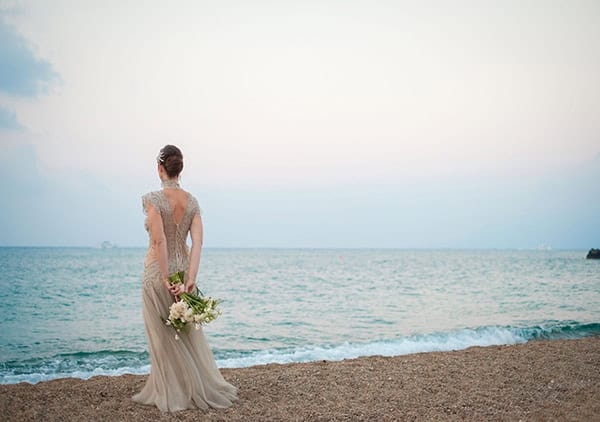 fall-wedding-paphos-white-pastel-pink-details_06