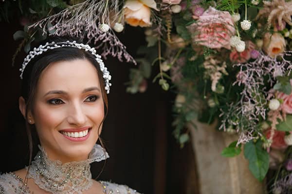 Υπέροχο μακιγιάζ από Lala Panayi σε φυσικούς τόνους Υπέροχο μακιγιάζ από Lala Panayi σε φυσικούς τόνους