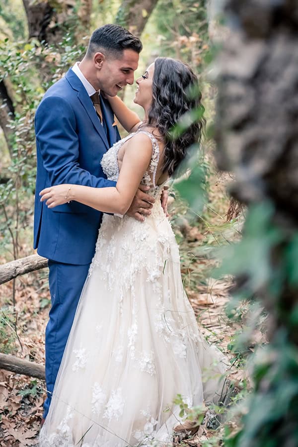 romantic-fall-wedding-chania-crete_02x