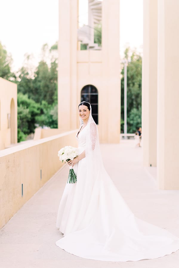 romantic-summer-wedding-athens-white-colours_04