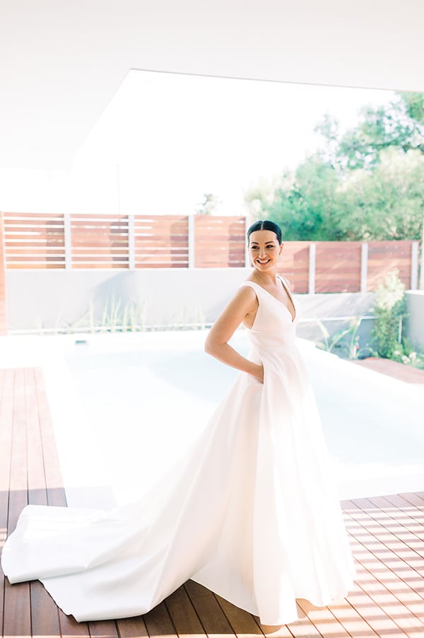 romantic-summer-wedding-athens-white-colours_10