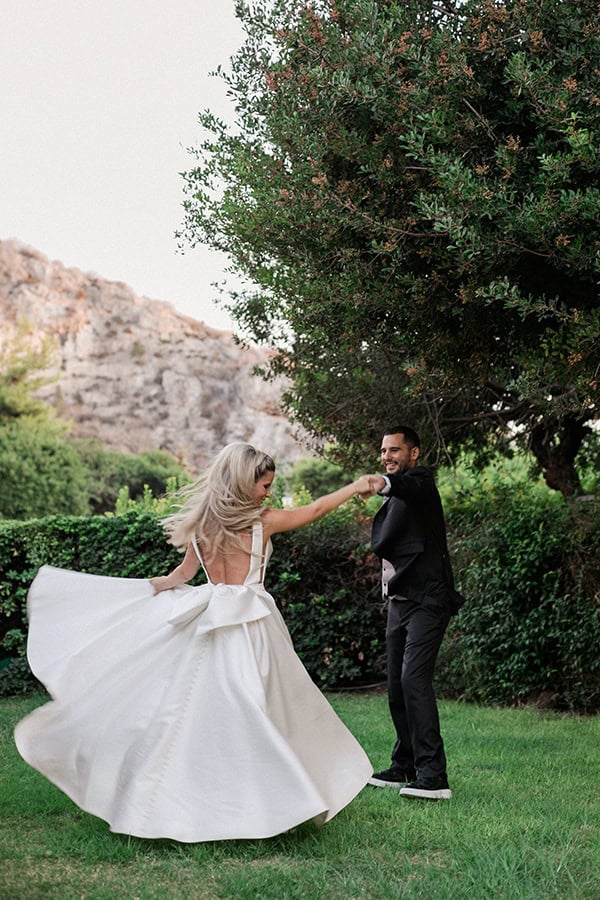 stunning-summer-wedding-athens-gold-coral-details_04