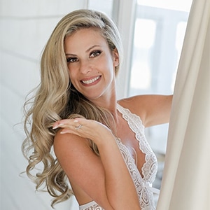 Υπέροχος καλοκαιρινός γάμος στην Αθήνα με πινελιές του χρυσού και του κοραλί │ Αμαλία & Μηνάς