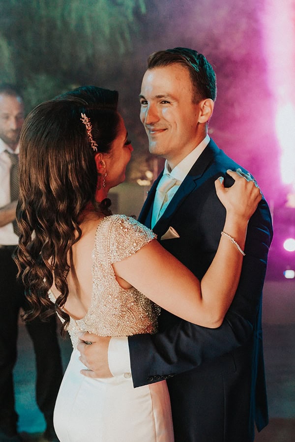 summer-traditional-wedding-crete-peonies-kalles_24