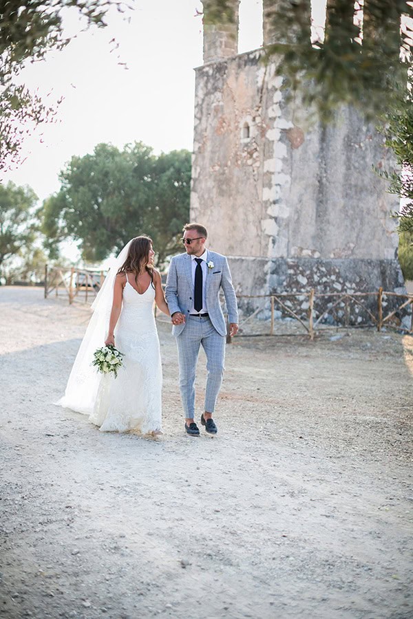 amazing-summer-wedding-kefalonia-roses-olives-blossoms-rustic-elegant_02