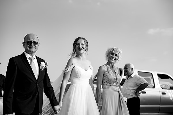 beautiful-fall-wedding-white-roses-Ayia-Napa_09