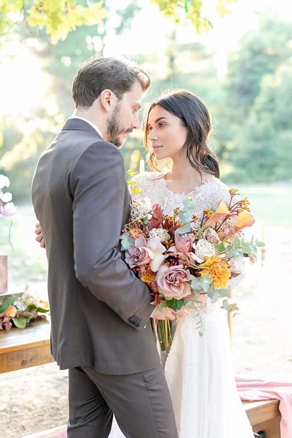 incredible-fall-styledshoot-forest-rustic-style_15