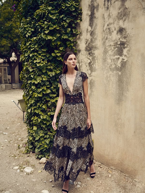 stunning-flowy-dresses-for-weddings_10