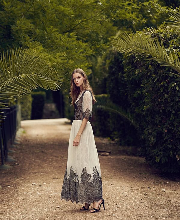 stunning-flowy-dresses-for-weddings_23