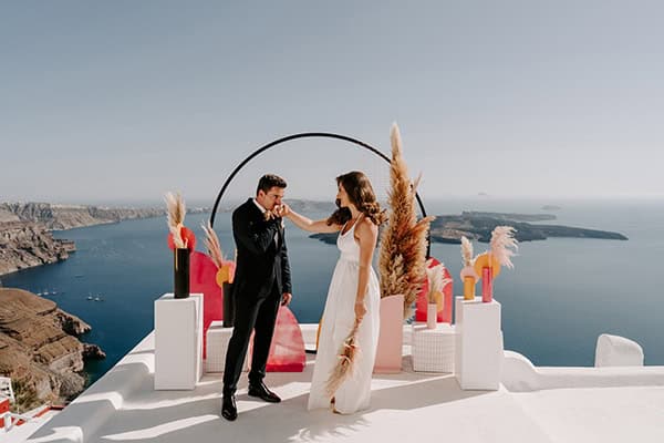 utterly-romantic-elopement-santorini-island-montern-details_08