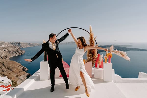 utterly-romantic-elopement-santorini-island-montern-details_13