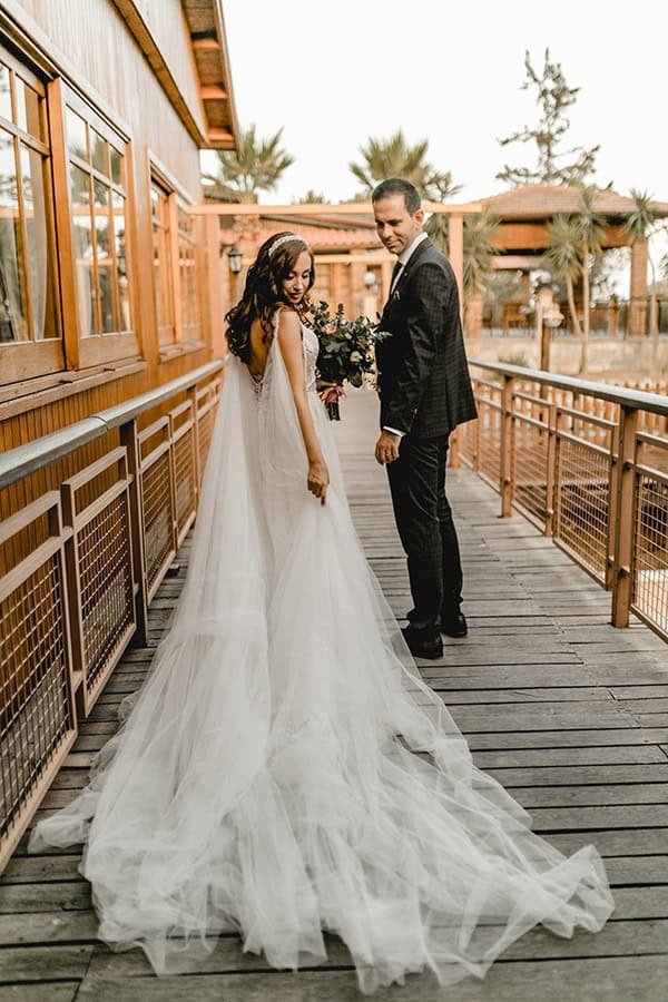 autumn-wedding-larnaca-white-coral-colors_02