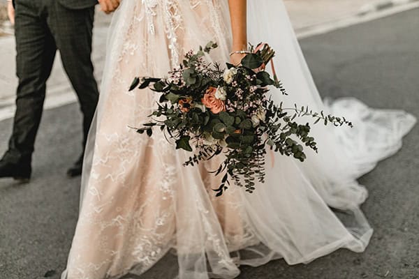 autumn-wedding-larnaca-white-coral-colors_04