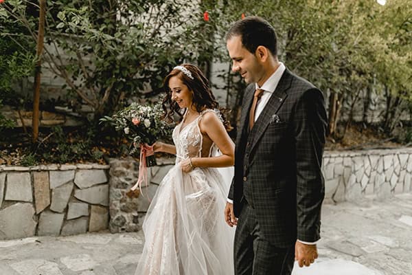 autumn-wedding-larnaca-white-coral-colors_06