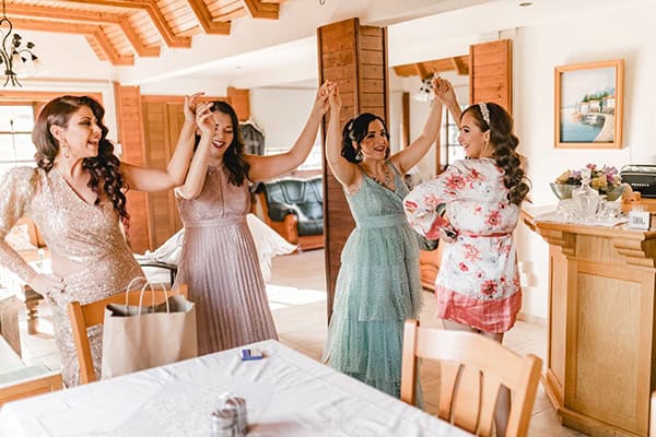 autumn-wedding-larnaca-white-coral-colors_07