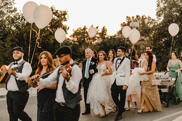 autumn-wedding-larnaca-white-coral-colors_23