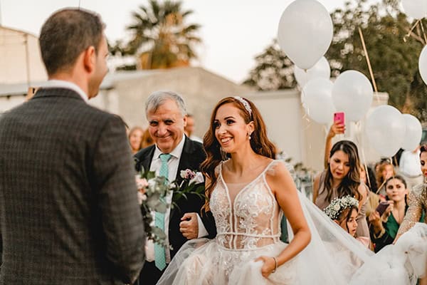 autumn-wedding-larnaca-white-coral-colors_25