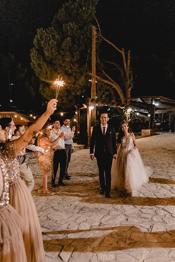 autumn-wedding-larnaca-white-coral-colors_39