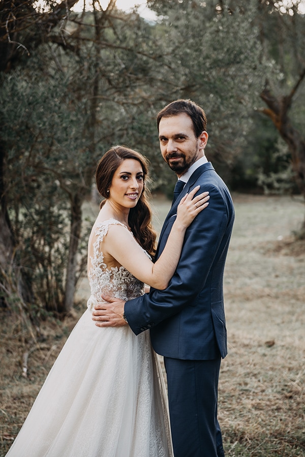 beautiful-day-after-shoot-olive-grove-most-romantic-snapshots_02x