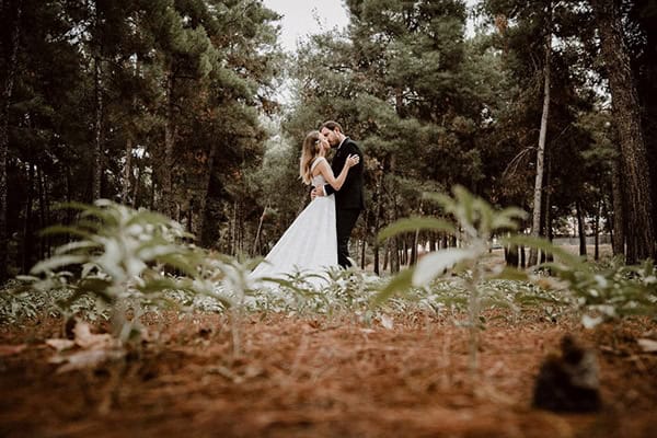 beautiful-fall-wedding-astilbes-roses_23