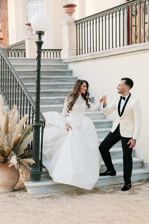 chic-bohemian-styled-shoot-unique-wedding-decoration-details-ivory-gold-hues_18