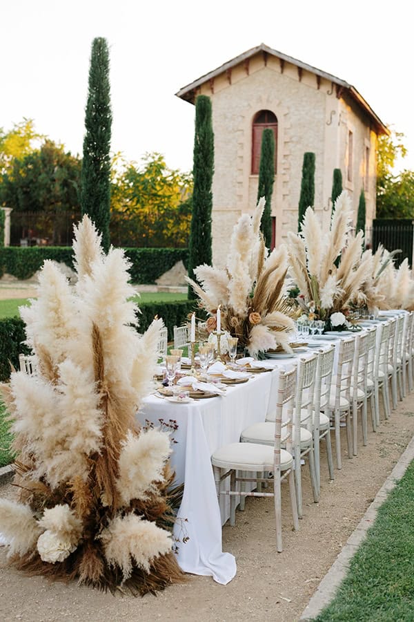 chic-bohemian-styled-shoot-unique-wedding-decoration-details-ivory-gold-hues_20x