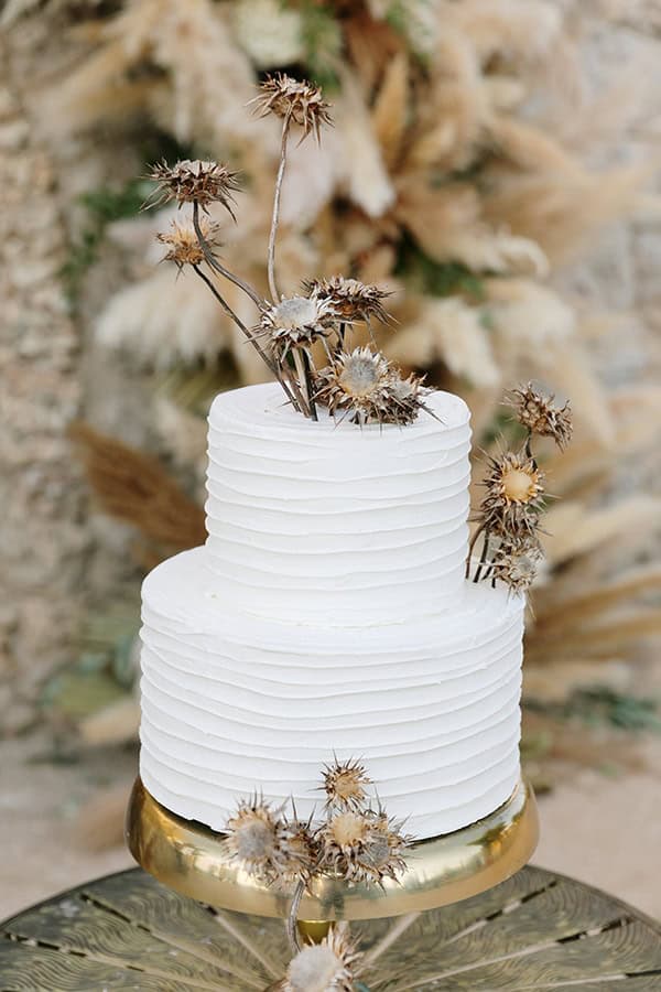 chic-bohemian-styled-shoot-unique-wedding-decoration-details-ivory-gold-hues_22