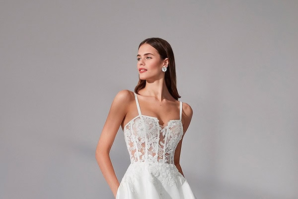 Κομψά νυφικά φορέματα από Justin Alexander για μια εκθαμβωτική νυφική εμφάνιση