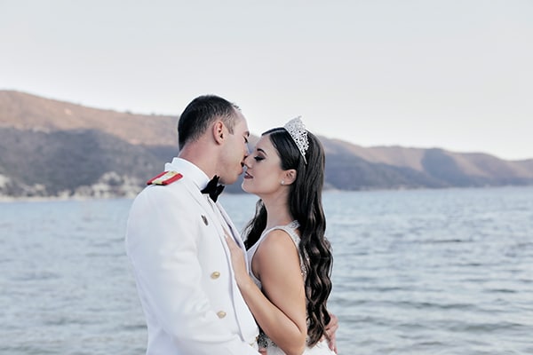 military-wedding-limassol-olive-white-roses_01