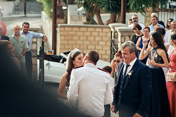 military-wedding-limassol-olive-white-roses_10