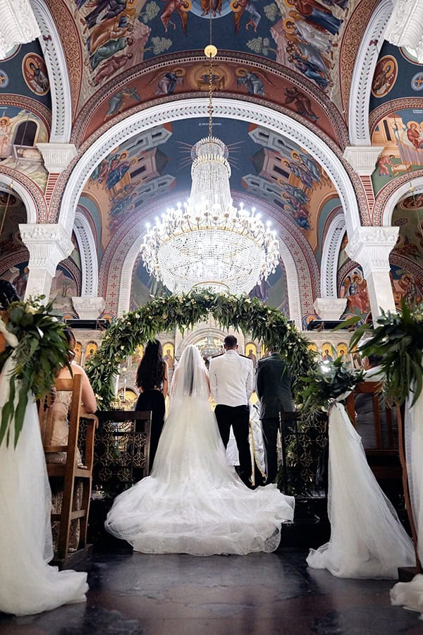 military-wedding-limassol-olive-white-roses_11