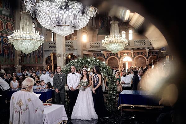 military-wedding-limassol-olive-white-roses_13