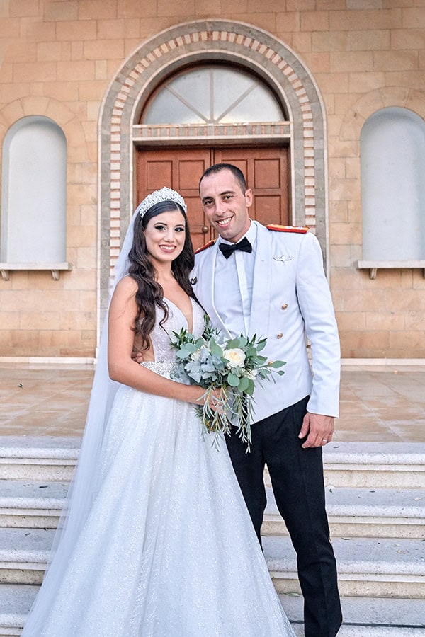 military-wedding-limassol-olive-white-roses_17